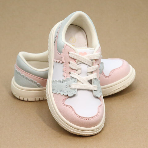 Erica Sweetheart Sneaker