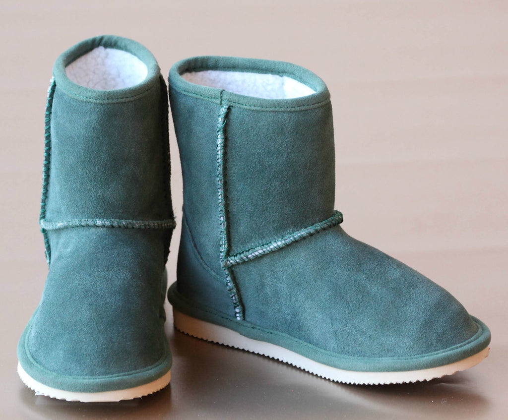 L'Amour Girls Green Faux Shearling Boot